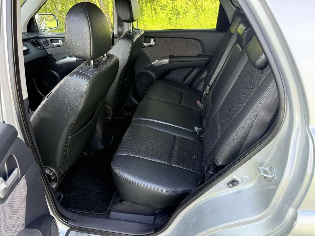 Kia Sportage 2009 — photo 10