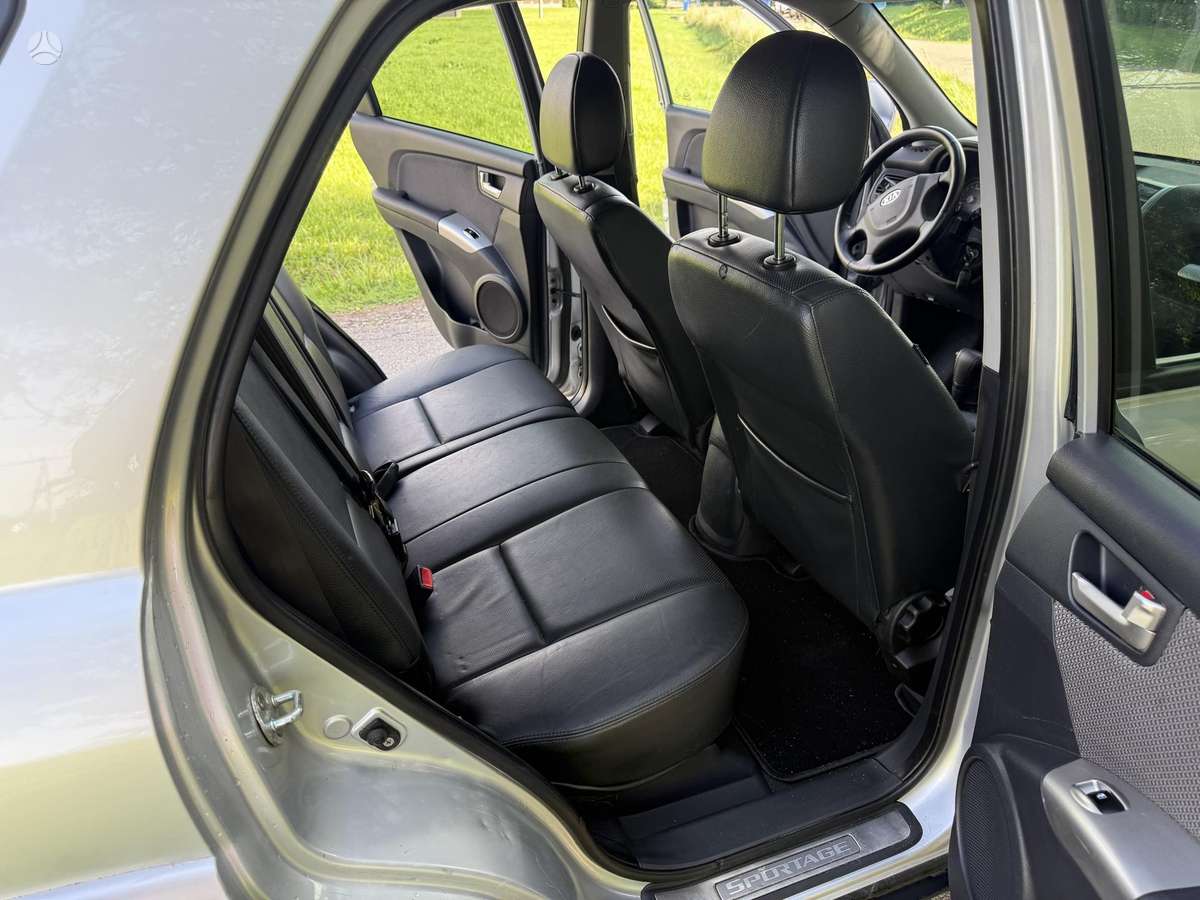 Kia Sportage 2009 — photo 12