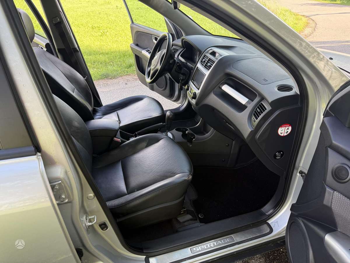 Kia Sportage 2009 — photo 13