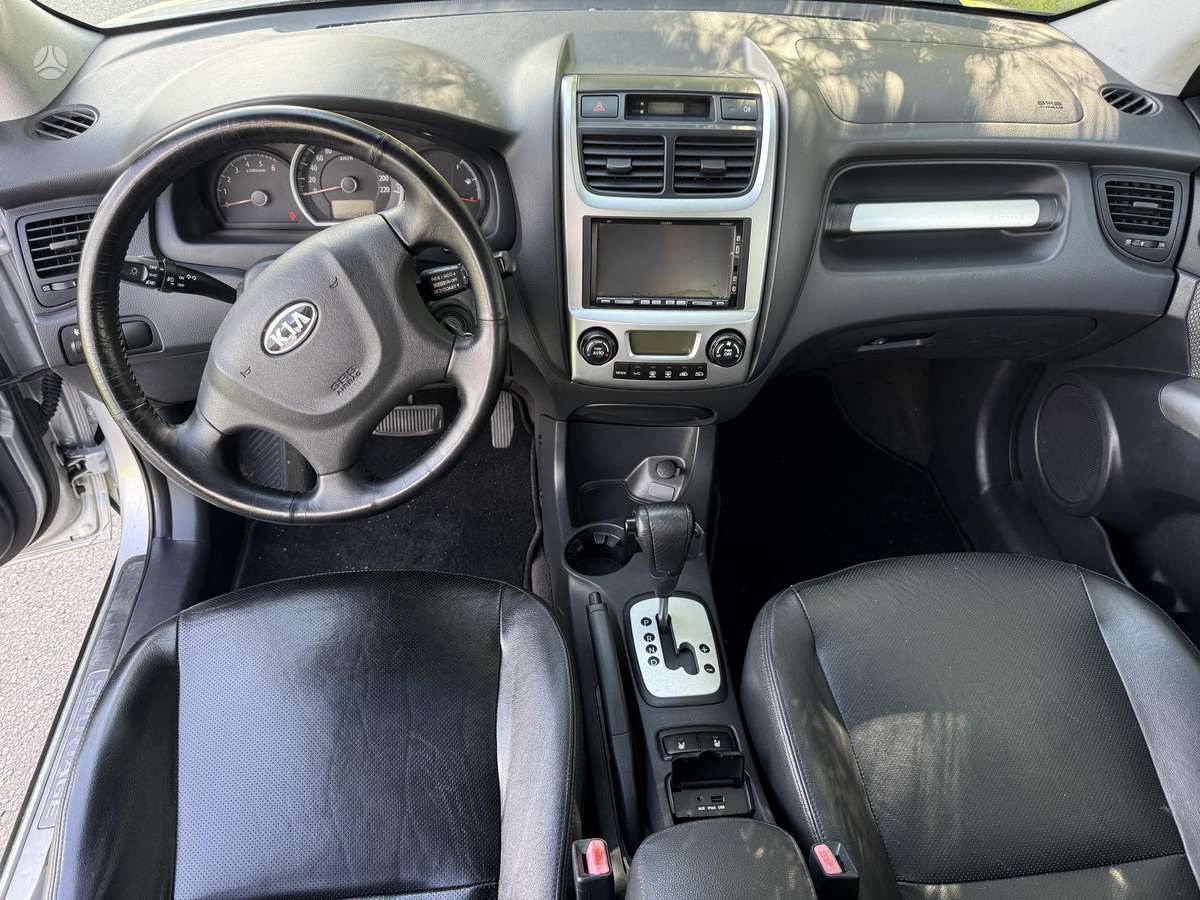 Kia Sportage 2009 — photo 14