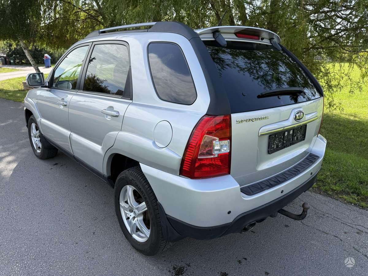 Kia Sportage 2009 — interior