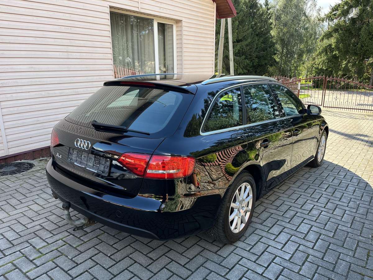 Audi A4 2009 — photo 5