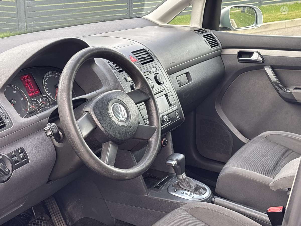Volkswagen Touran 2006 — photo 10