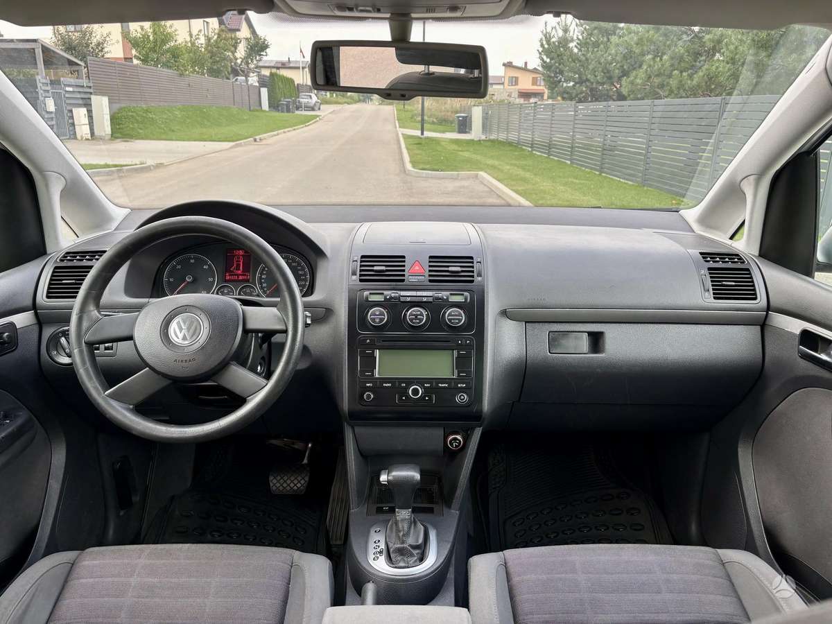 Volkswagen Touran 2006 — photo 11