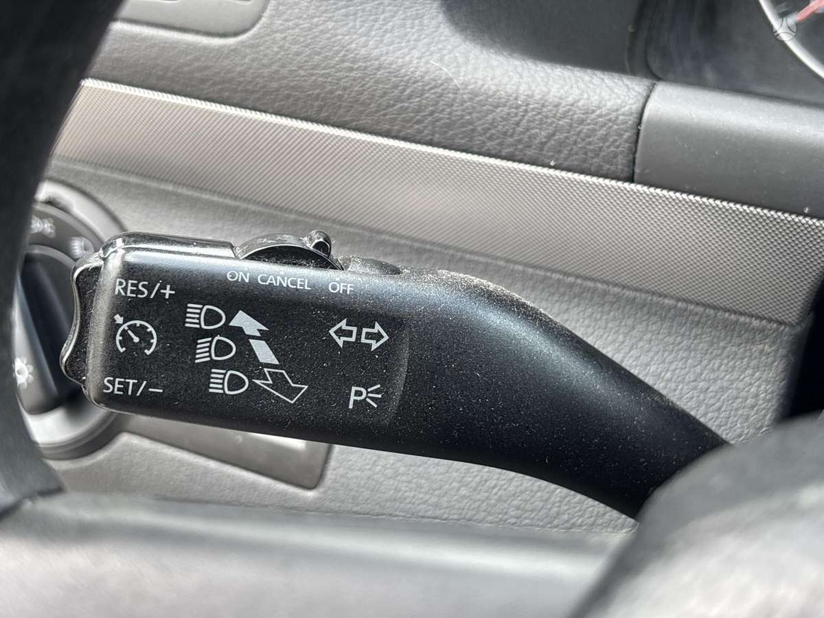 Volkswagen Touran 2006 — photo 13