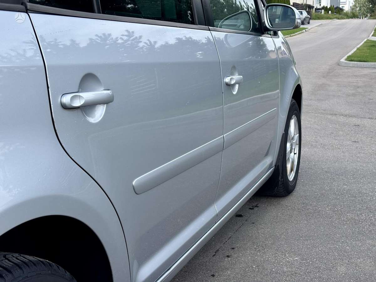 Volkswagen Touran 2006 — photo 7