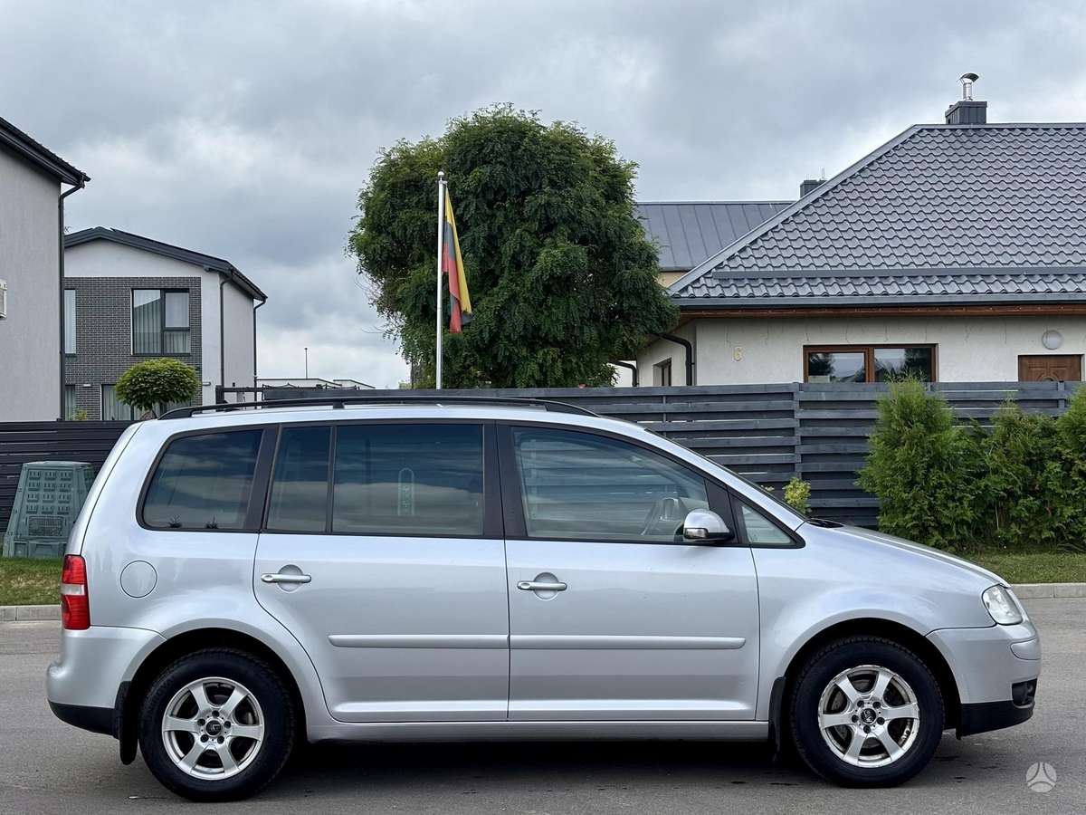 Volkswagen Touran 2006 — photo 8