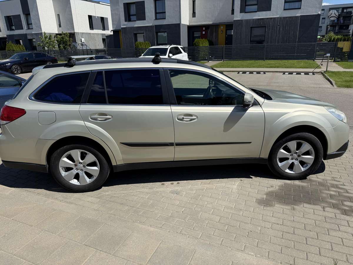 Subaru Legacy 2012 — engine 2000 cm³, 150 HP (110kW)