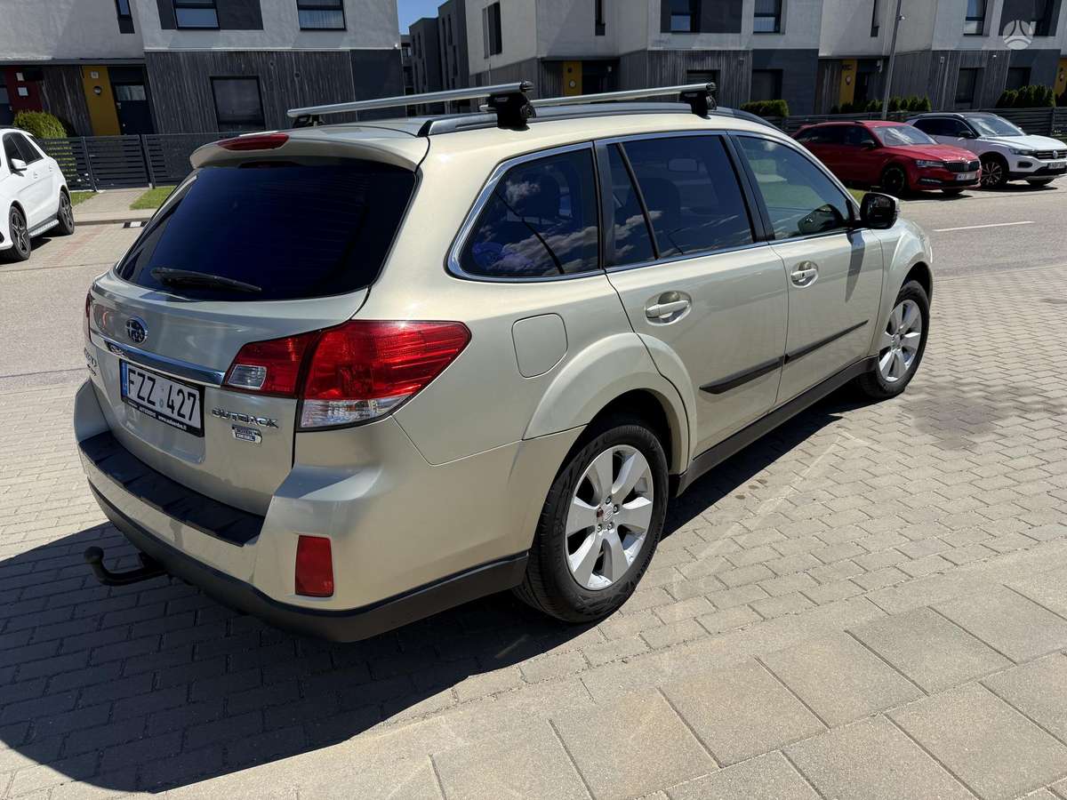 Subaru Legacy 2012 — photo 6