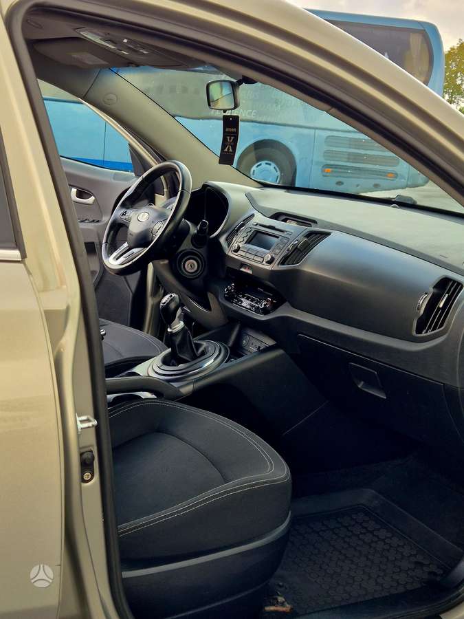 Kia Sportage 2011 — photo 6