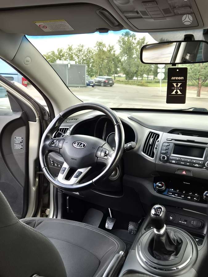 Kia Sportage 2011 — photo 8