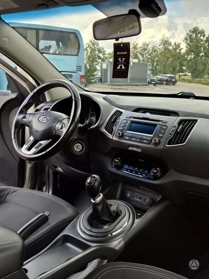 Kia Sportage 2011 — photo 9