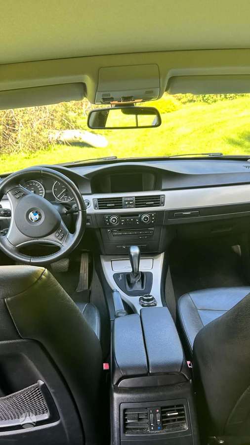 BMW 320 2012 — photo 11