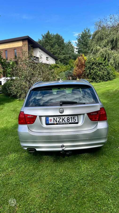 BMW 320 2012 — photo 7