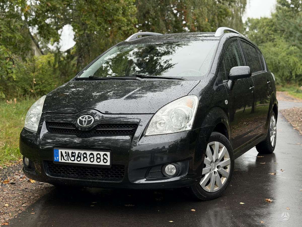 Toyota Corolla 2008 — салон