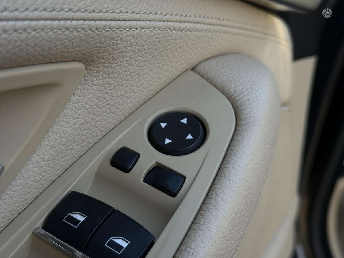 BMW 520 2013 — photo 11