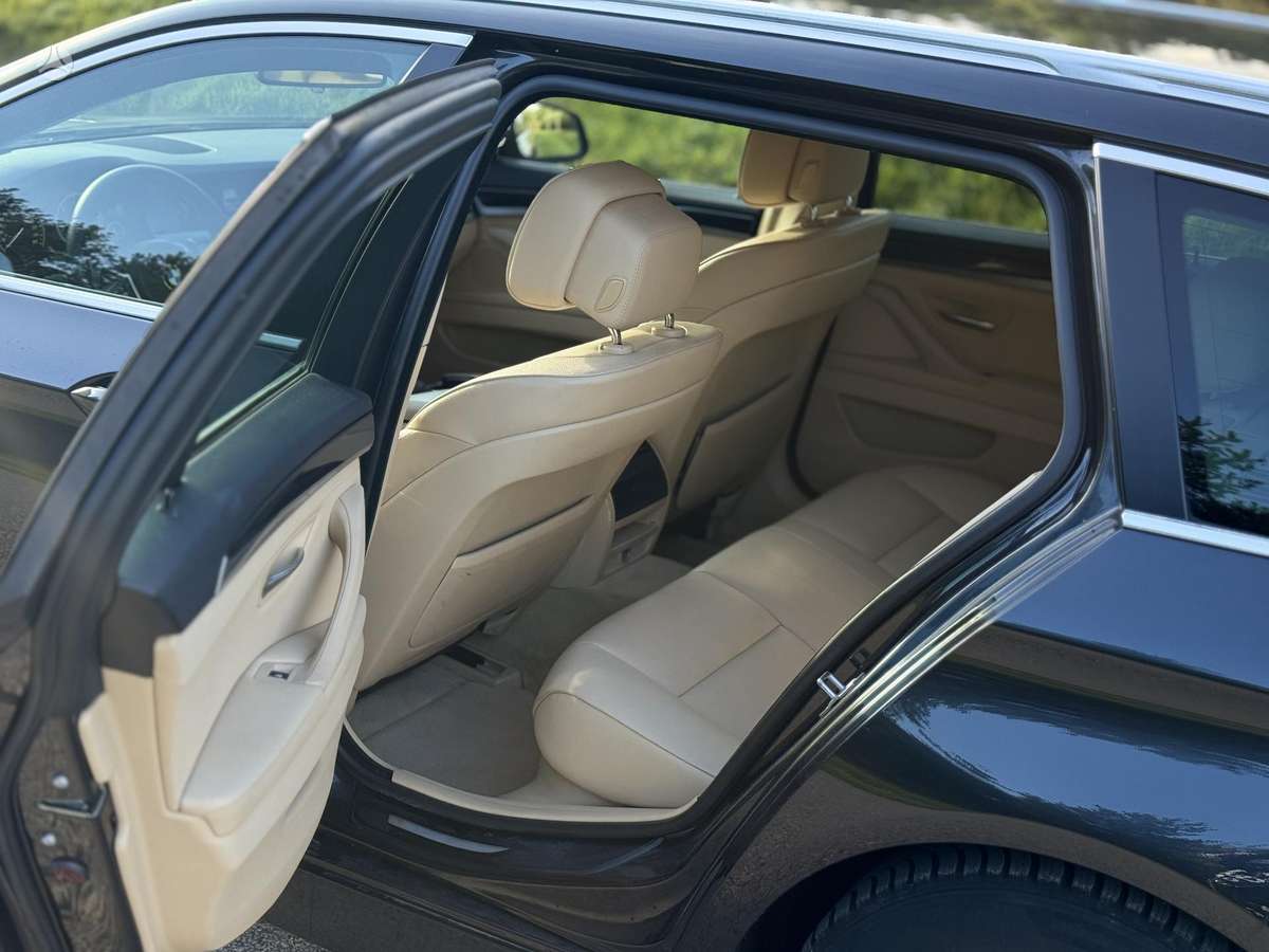 BMW 520 2013 — photo 15