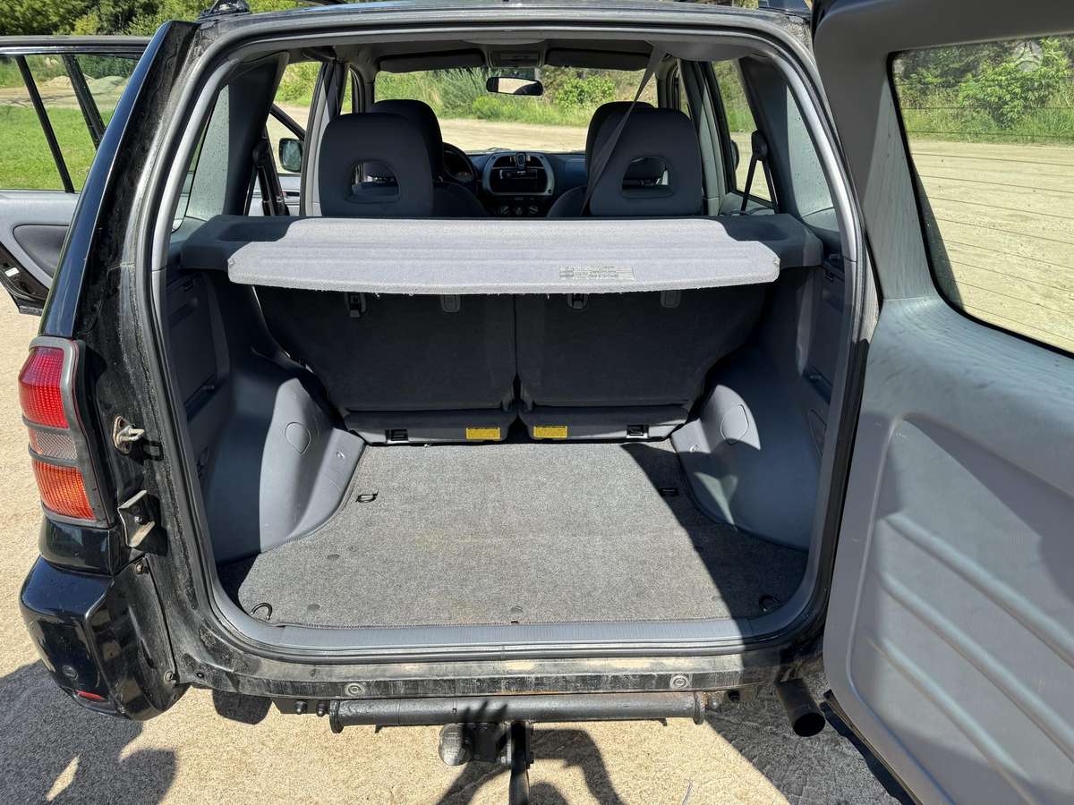 Toyota RAV4 2005 — photo 16
