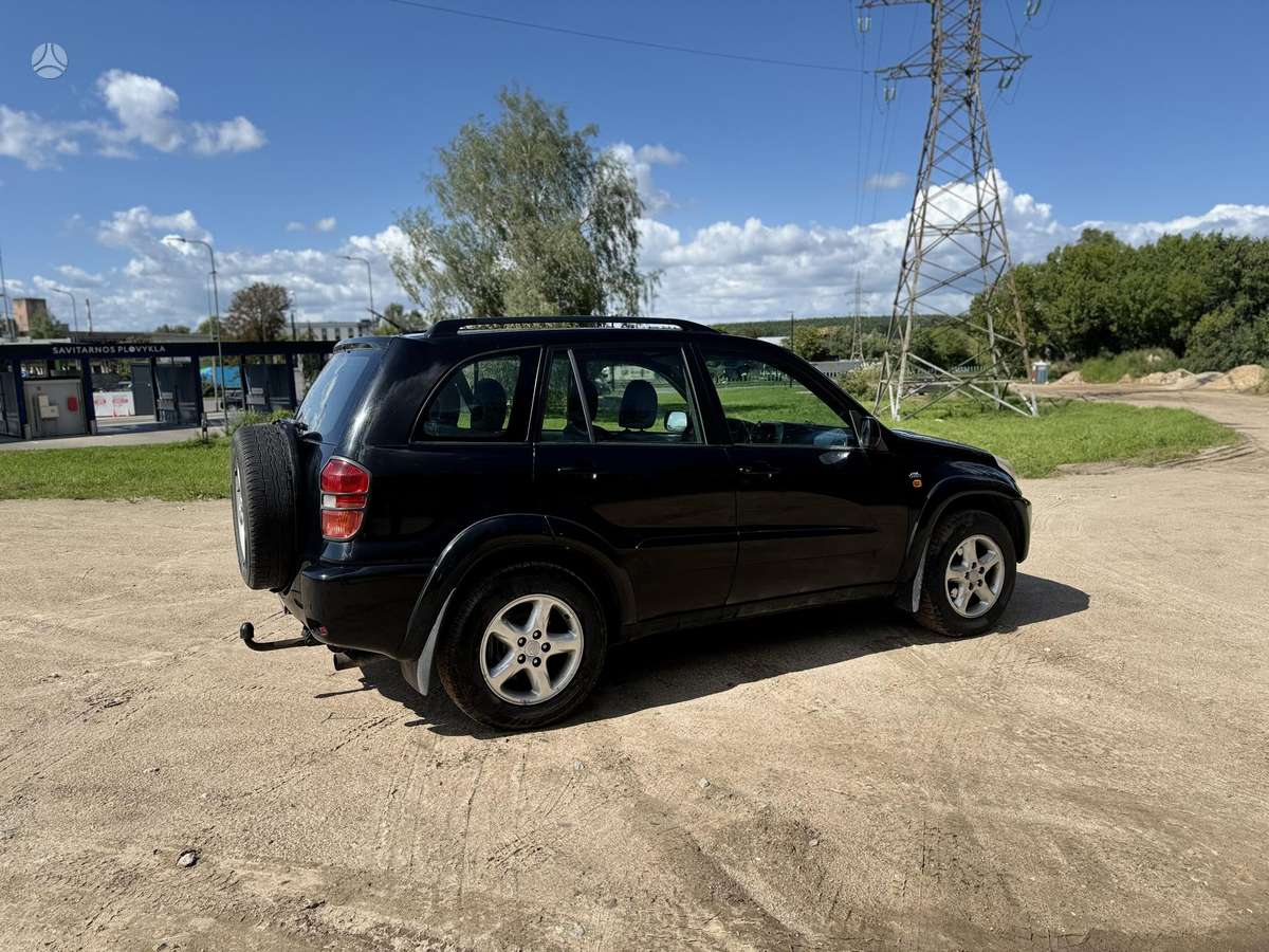 Toyota RAV4 2005 — engine 1995 cm³, 116 HP (85kW)