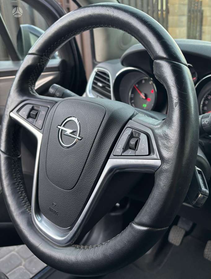Opel Mokka 2014 — photo 10