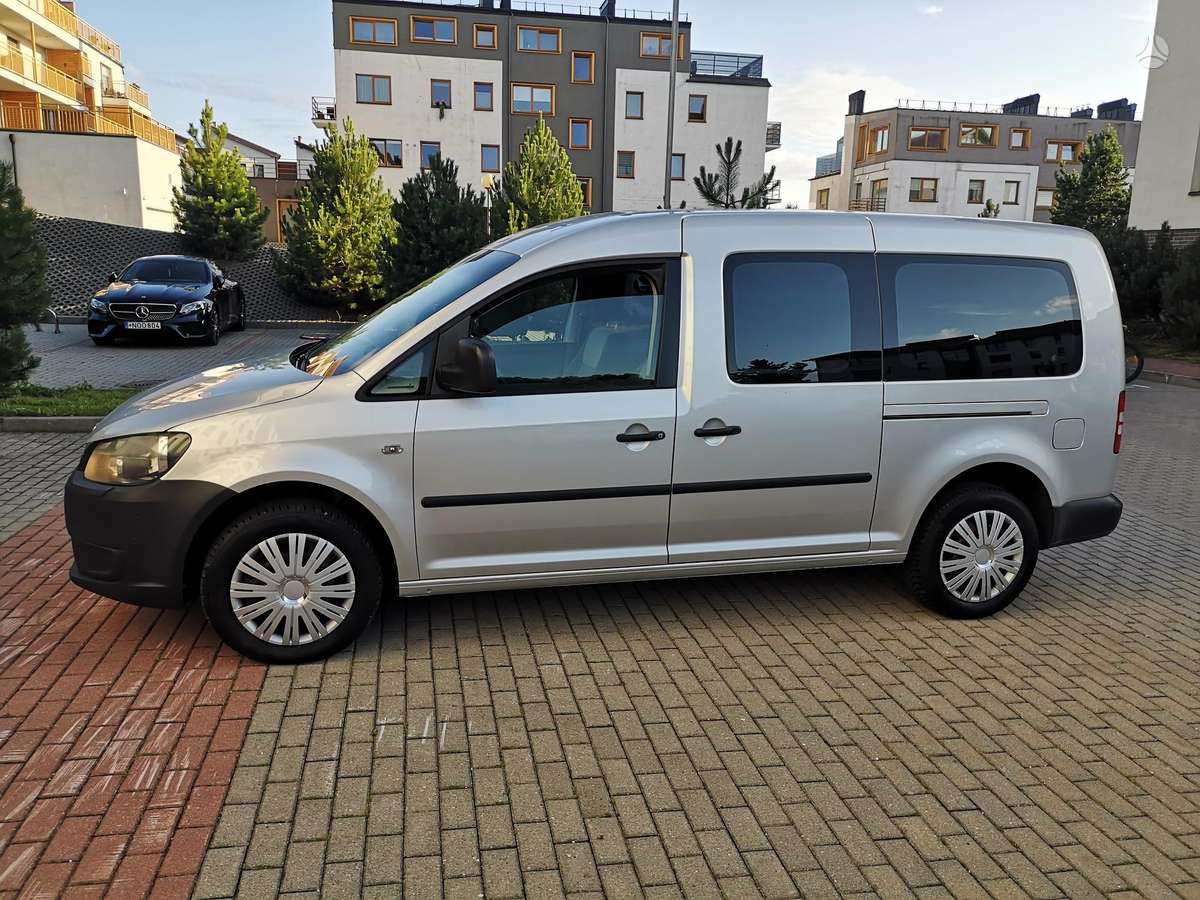 Volkswagen Caddy 2012 — rear view