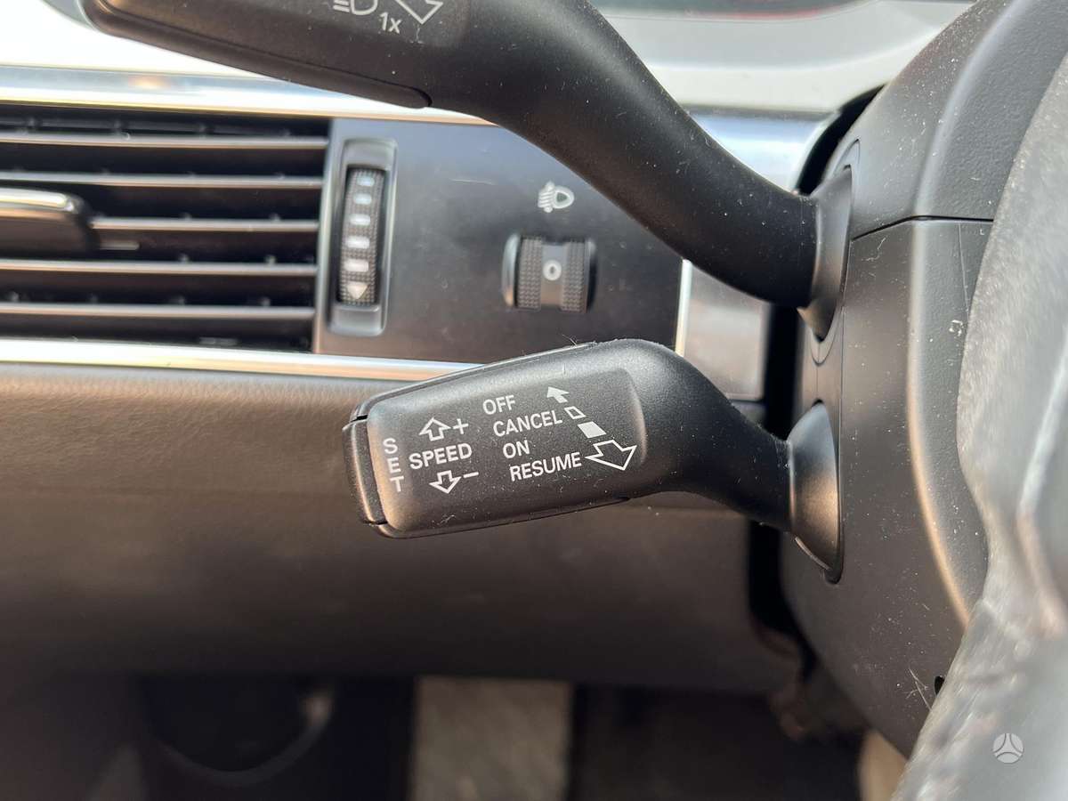 Audi A6 2011 — photo 23