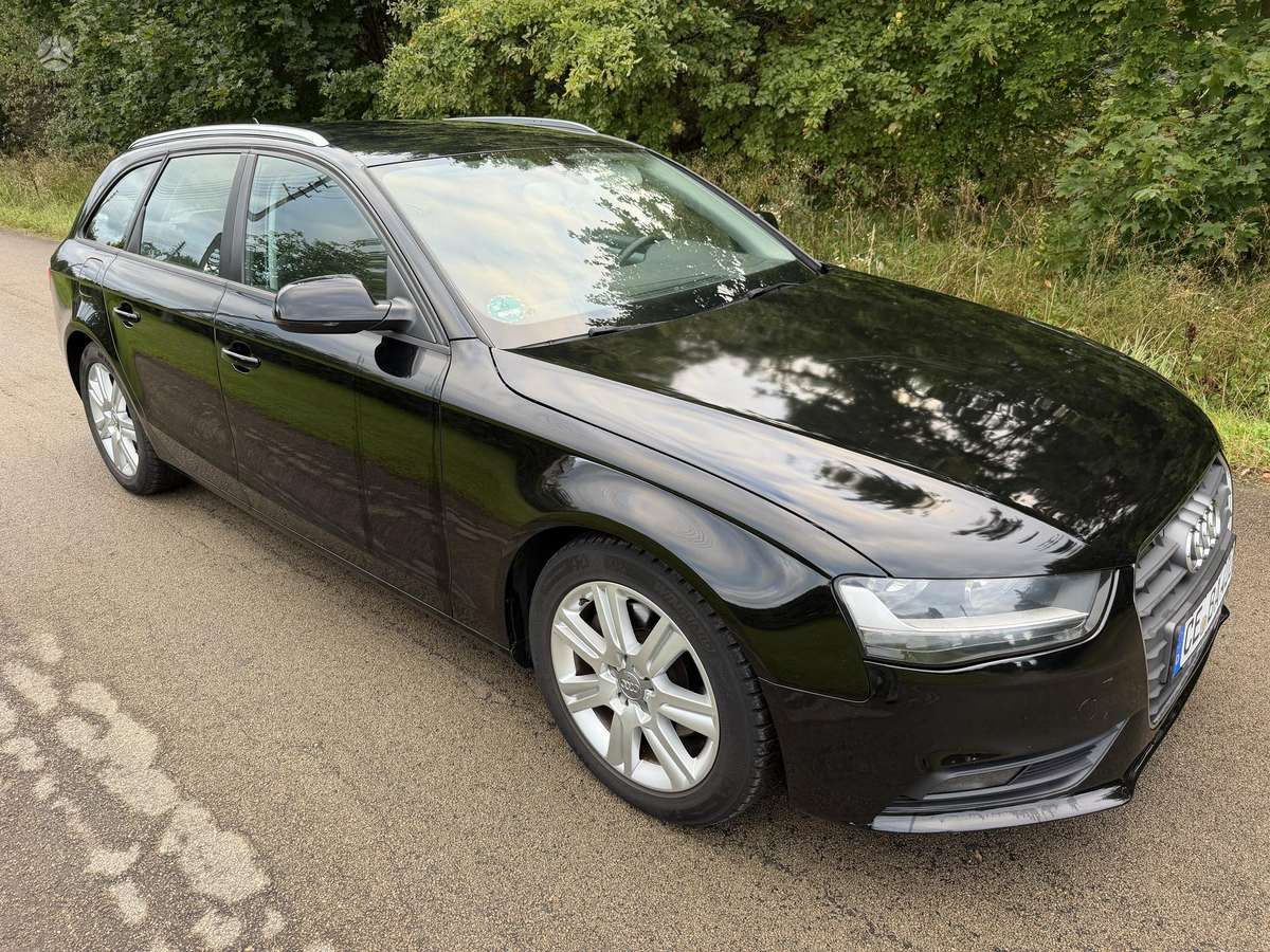 Audi A4 2012 — rear view