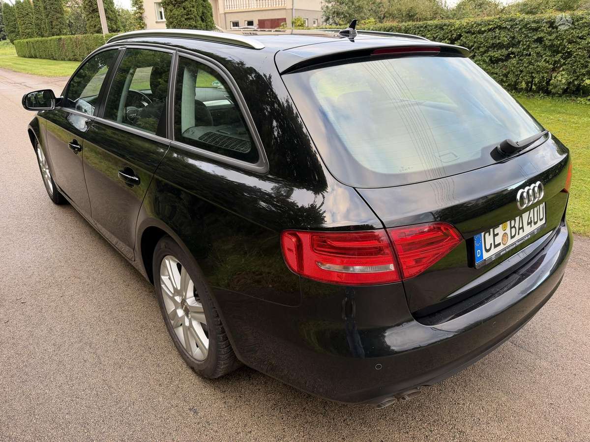 Audi A4 2012 — engine 1968 cm³, 143 HP (105kW)