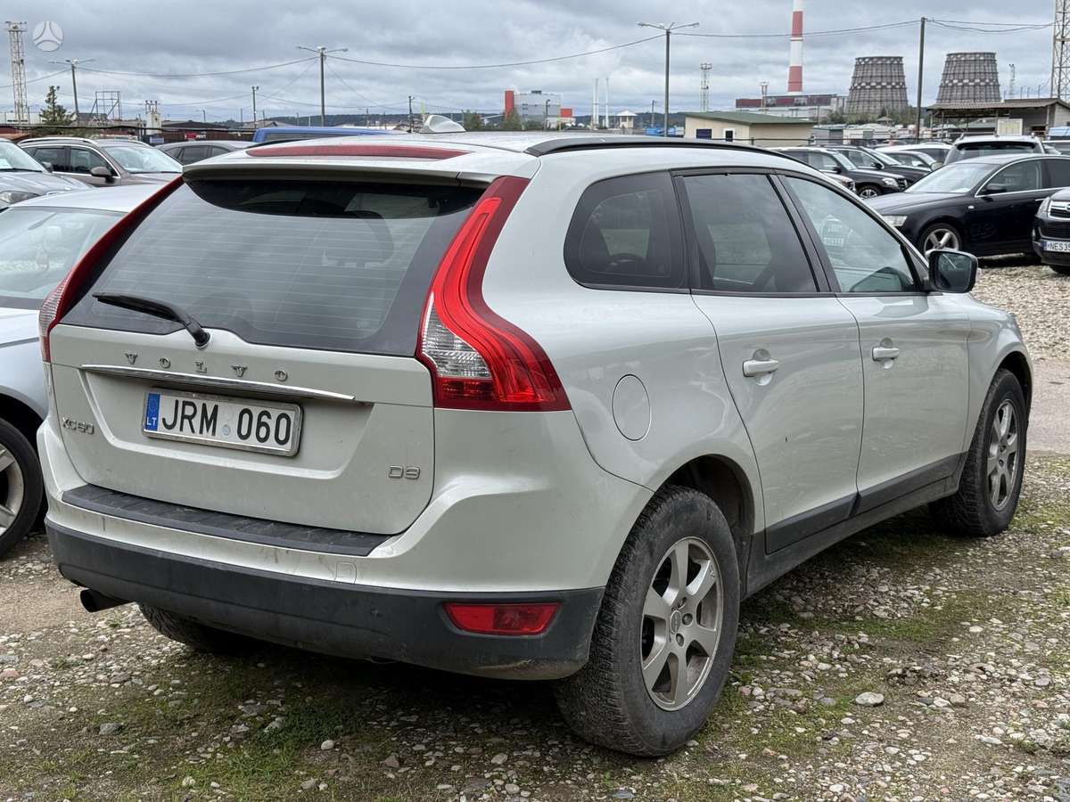 Volvo XC60 2012 — engine 2000 cm³, 163 HP (120kW)
