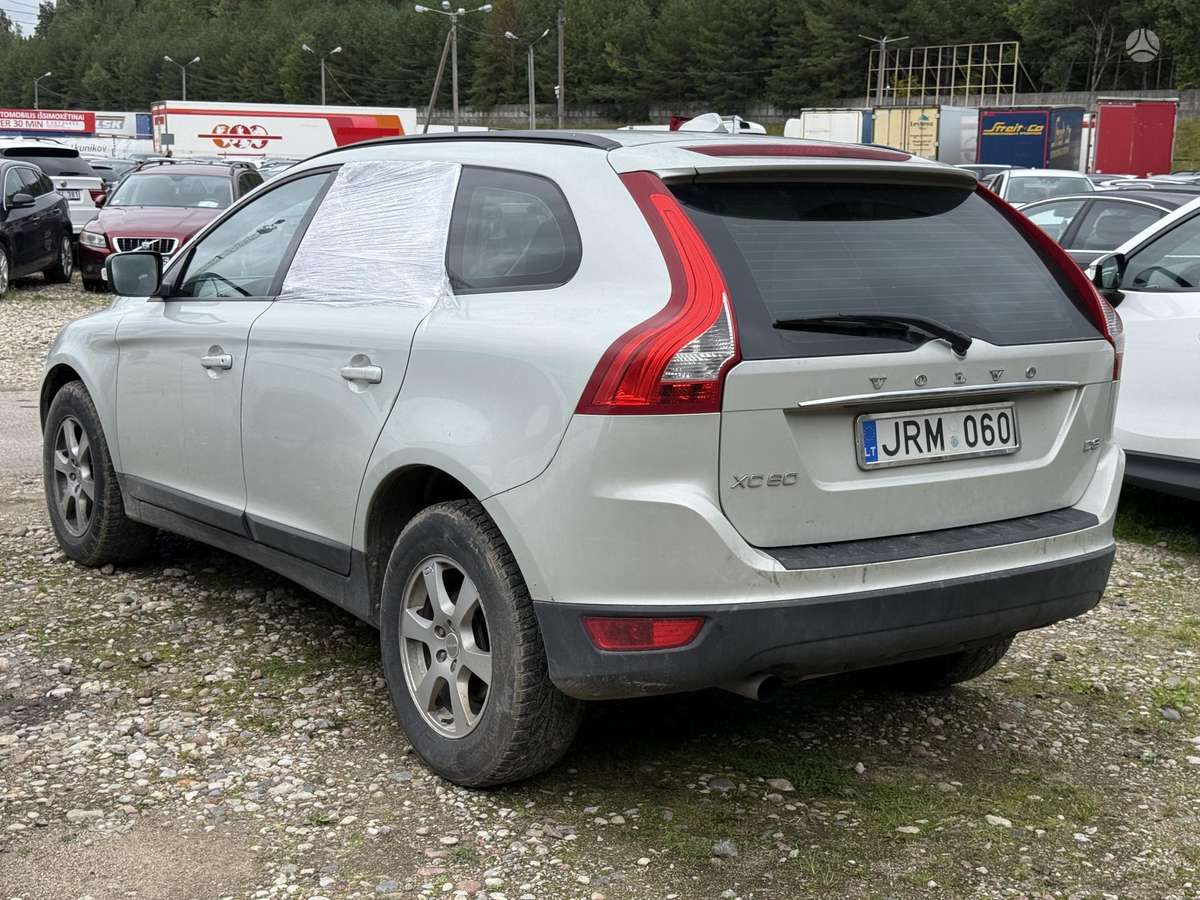 Volvo XC60 2012 — photo 6