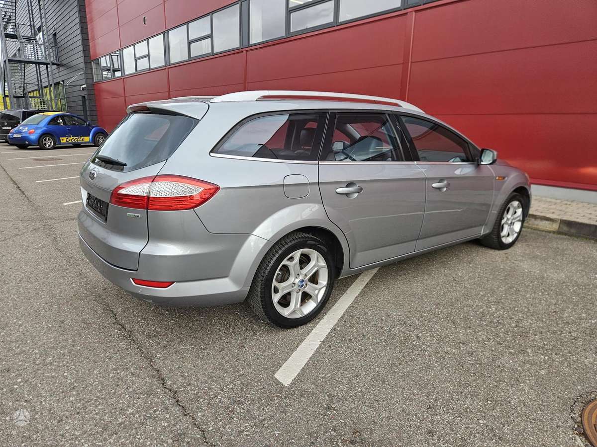 Ford Mondeo 2010 — фото 14