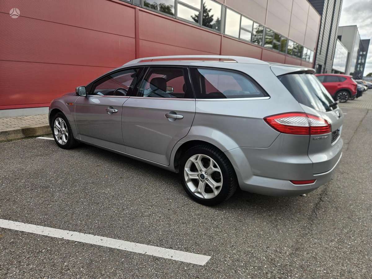 Ford Mondeo 2010 — фото 15