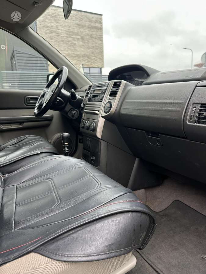 Nissan X-Trail 2004 — photo 10
