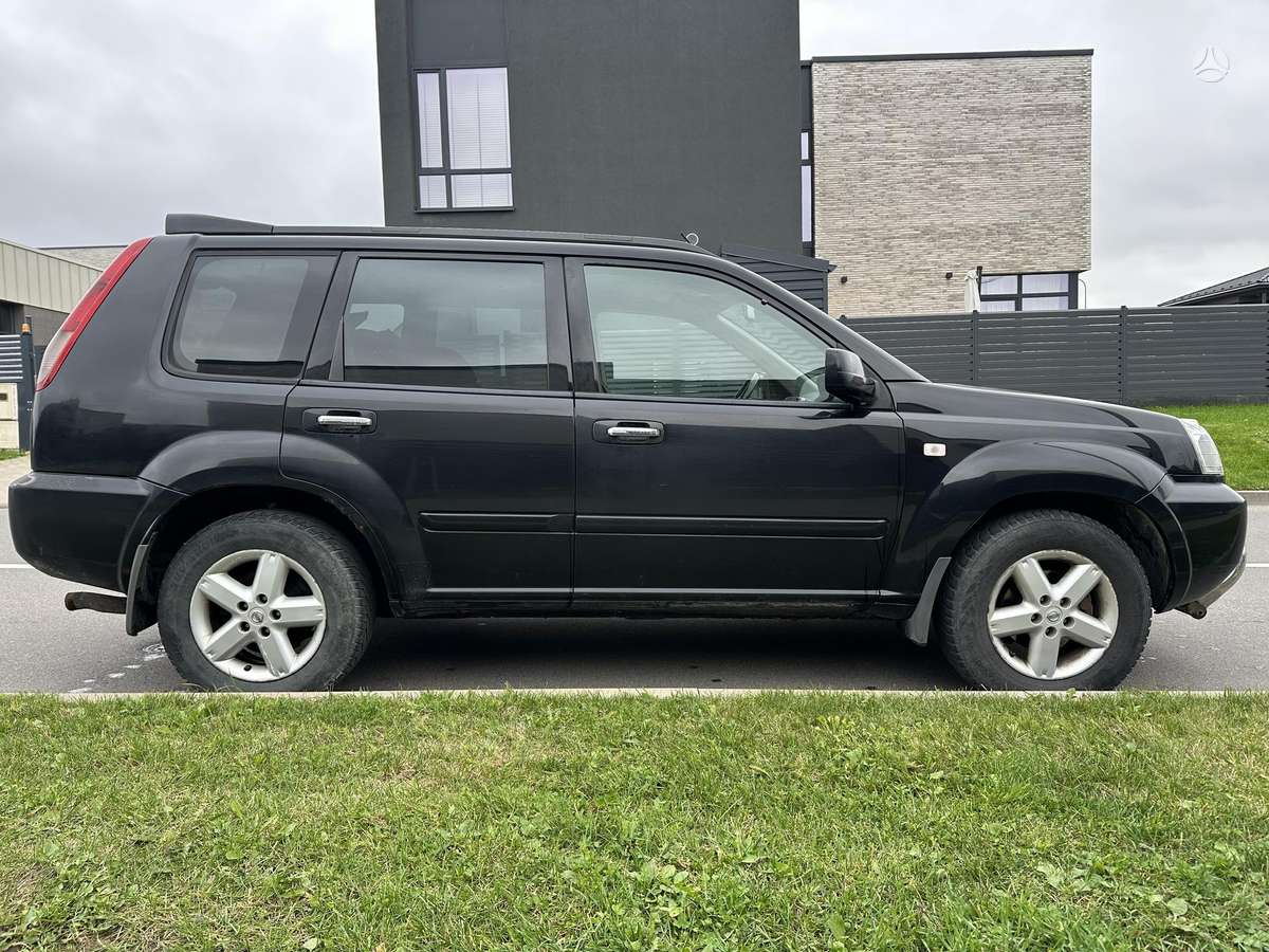 Nissan X-Trail 2004 — engine 2184 cm³, 136 HP (100kW)