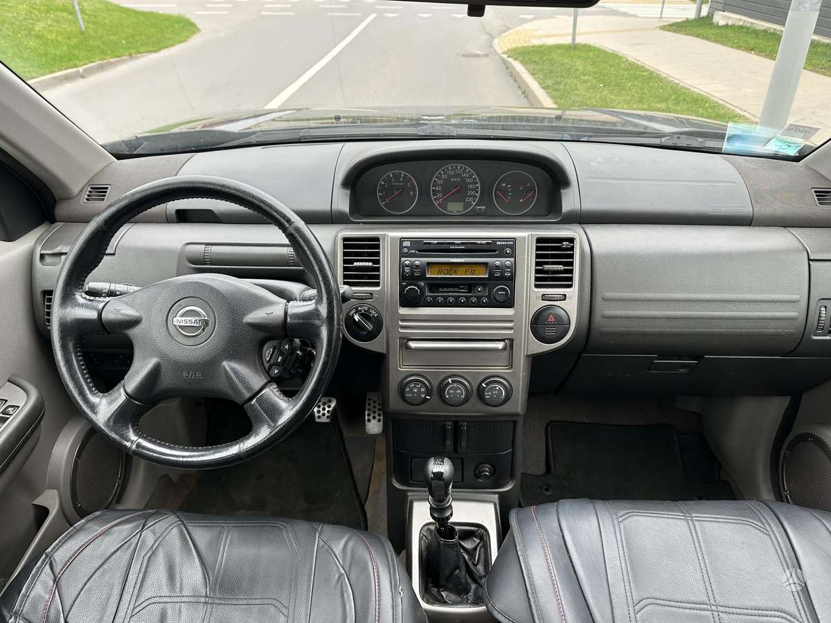 Nissan X-Trail 2004 — photo 7