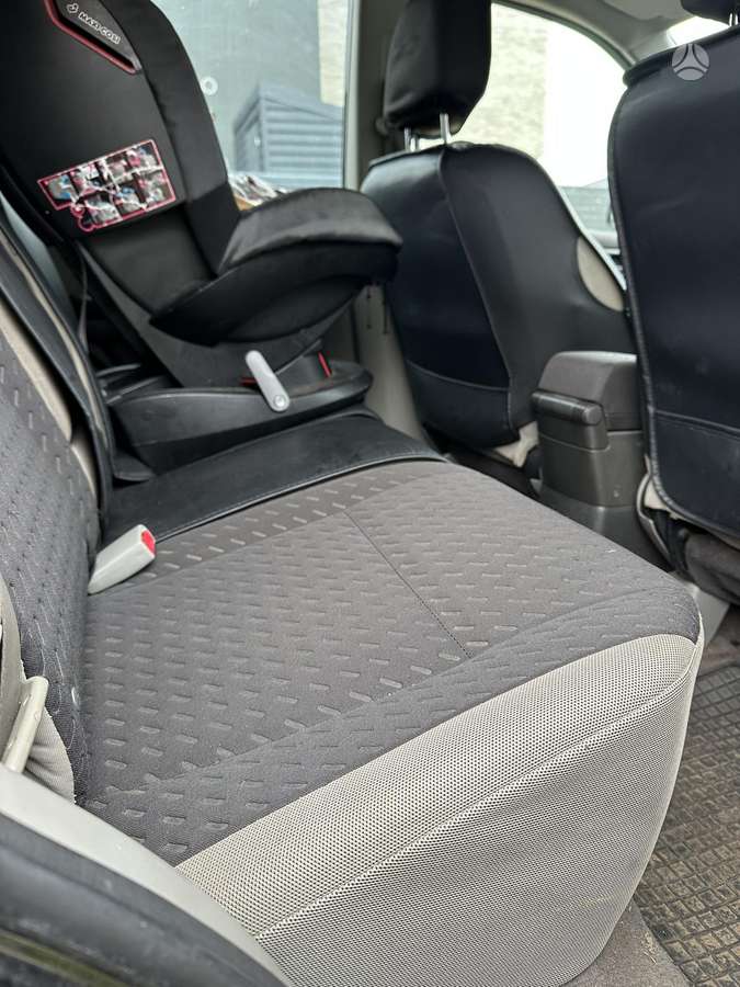 Nissan X-Trail 2004 — photo 9