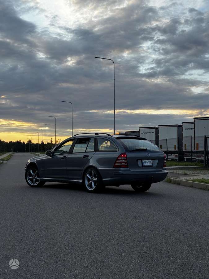 Mercedes-Benz C200 2007 — photo 5