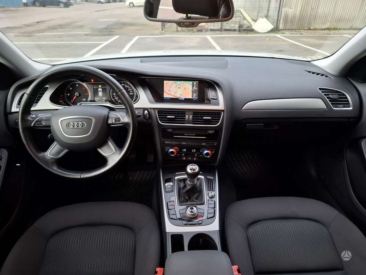 Audi A4 2014 — photo 10