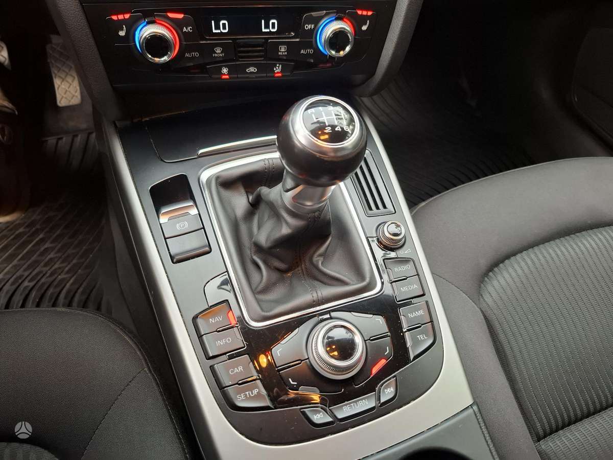 Audi A4 2014 — photo 12