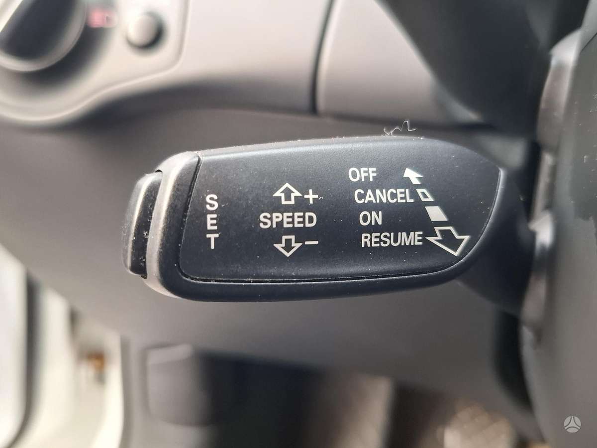Audi A4 2014 — photo 15