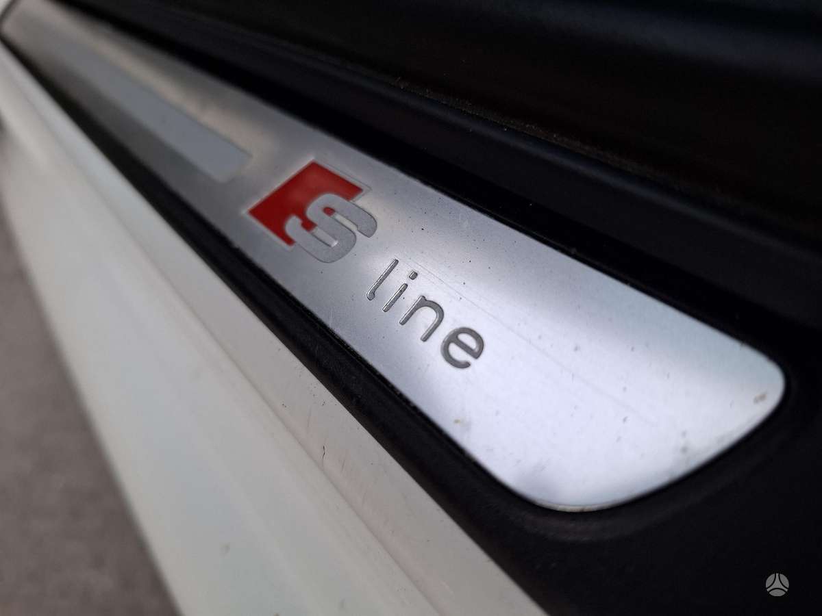 Audi A4 2014 — photo 17