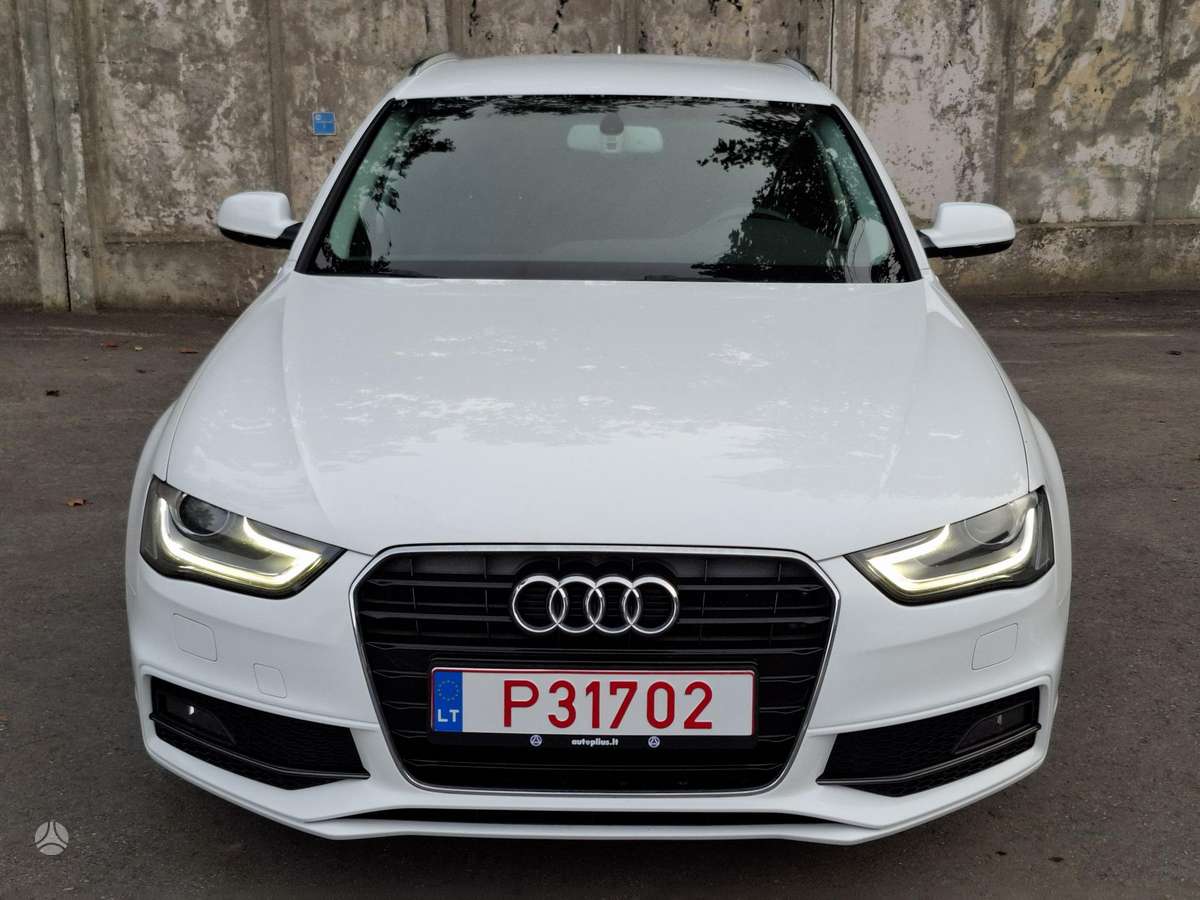 Audi A4 2014 — interior