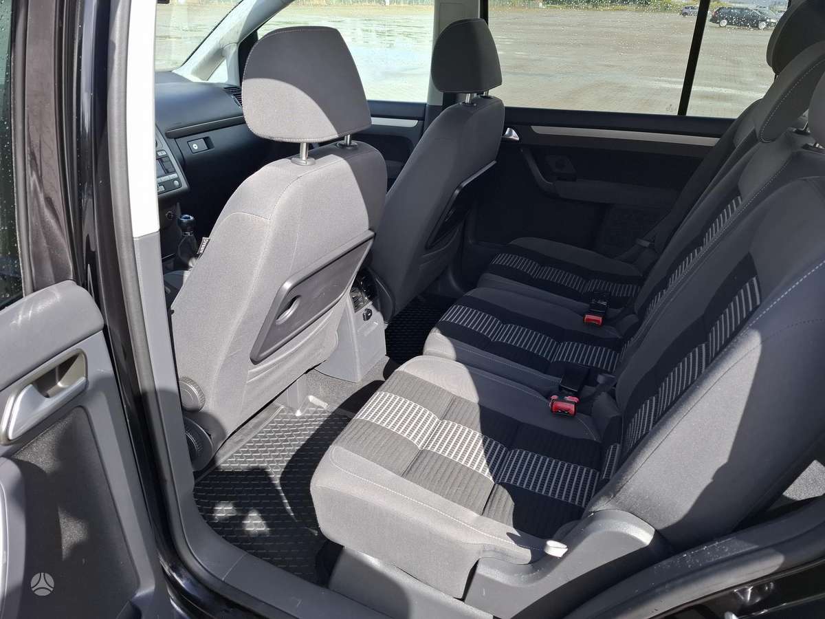 Volkswagen Touran 2008 — photo 10