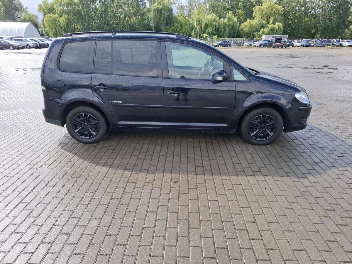 Volkswagen Touran 2008 — engine 1595 cm³, 102 HP (75kW)