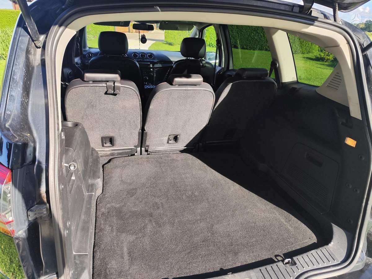 Ford S-MAX 2010 — photo 9