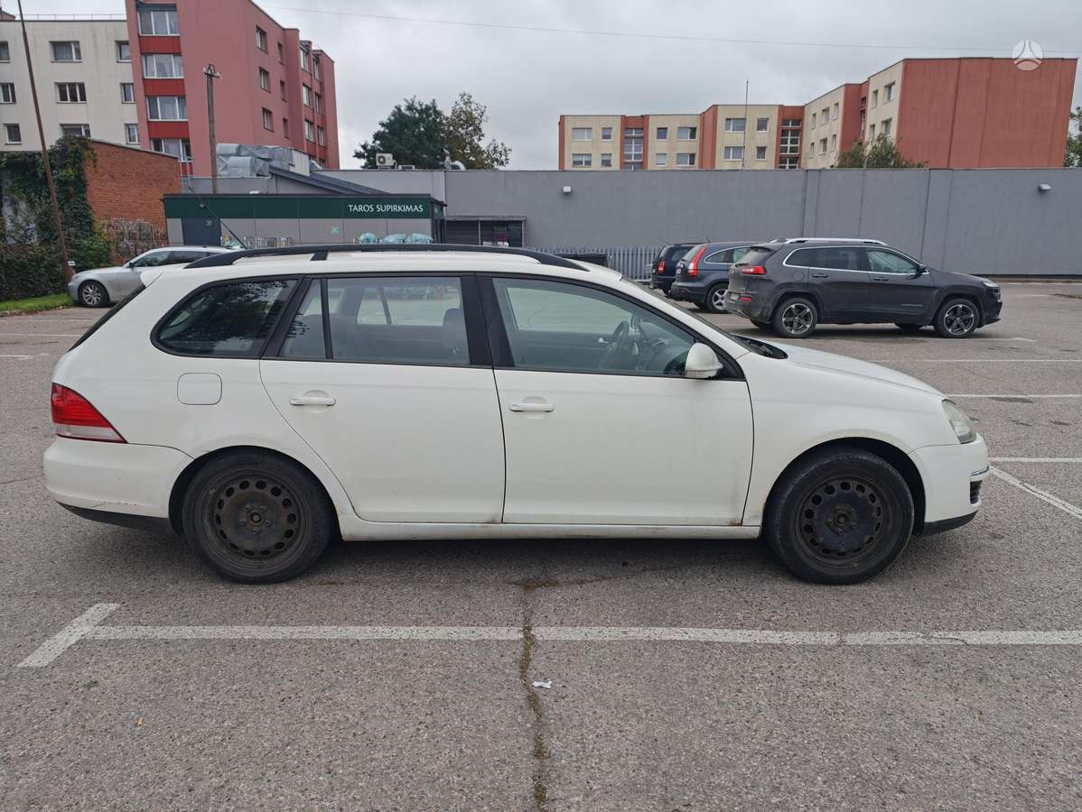 Volkswagen Golf 2008 — вигляд ззаду