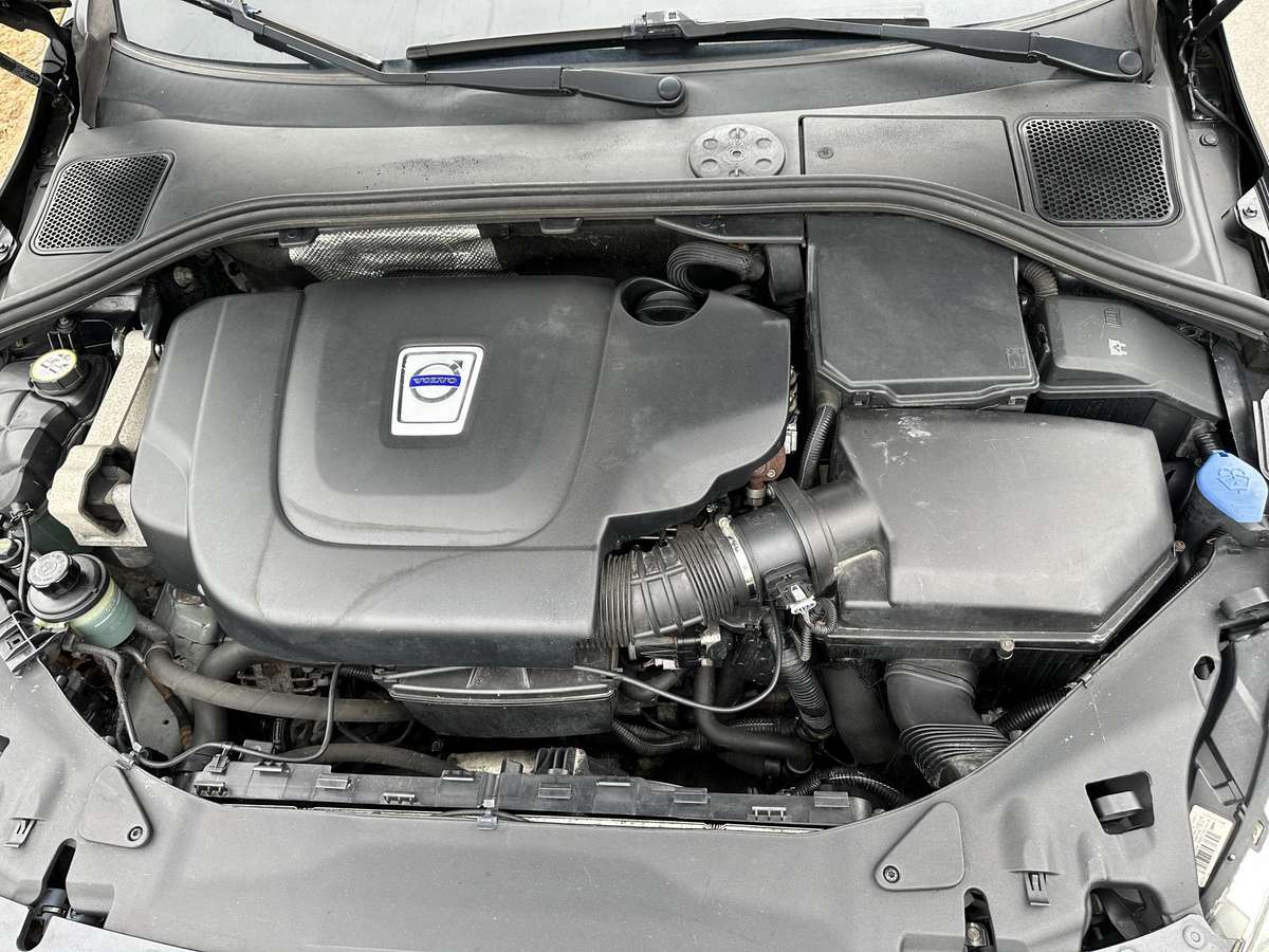 Volvo V60 2012 — photo 19