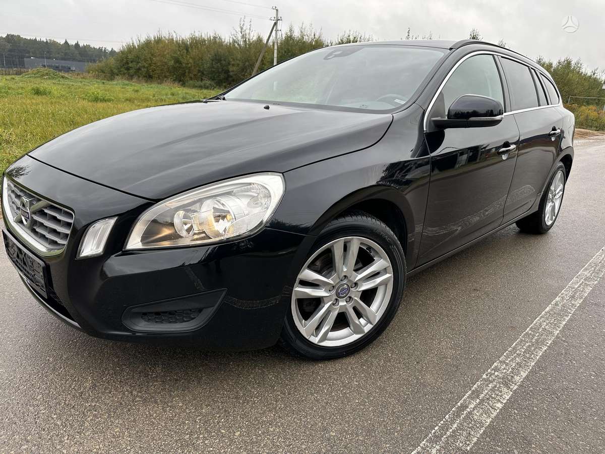 Volvo V60 2012 — photo 25