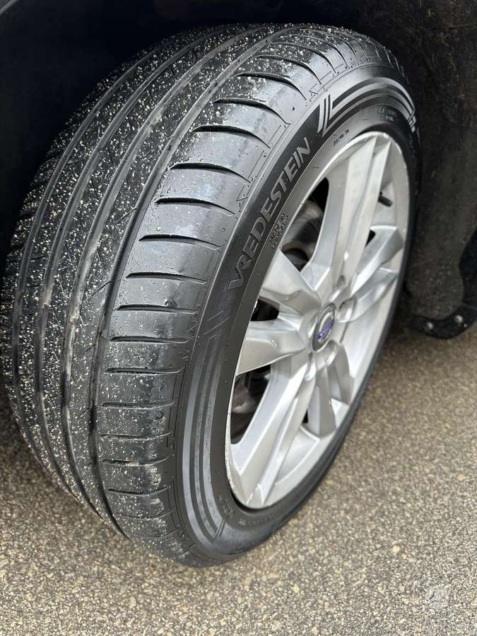 Volvo V60 2012 — photo 27