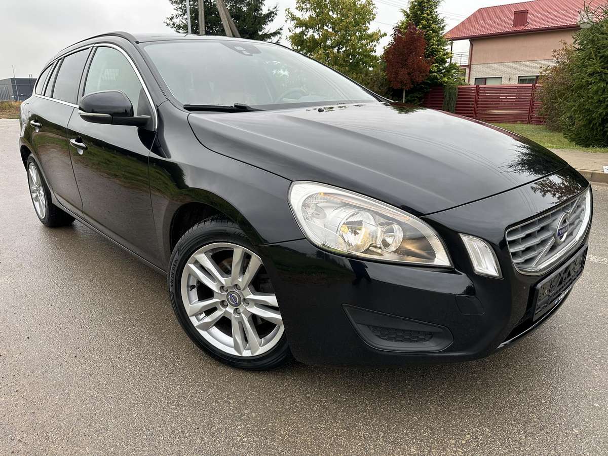 Volvo V60 2012 — photo 29